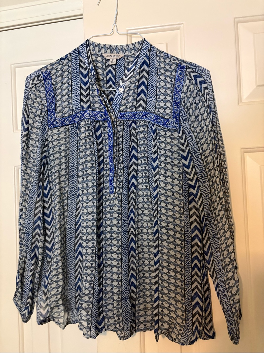 Lucky Brand Blue Patterned Split-Neck Peasant Blouse